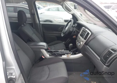 2006 Mazda Tribute S из США, поврежденный, VIN 4F2YZ04126KM22747